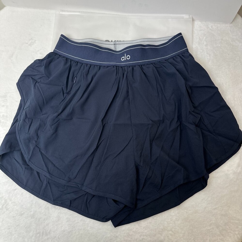 ALO Yoga Match Point Short Sz M